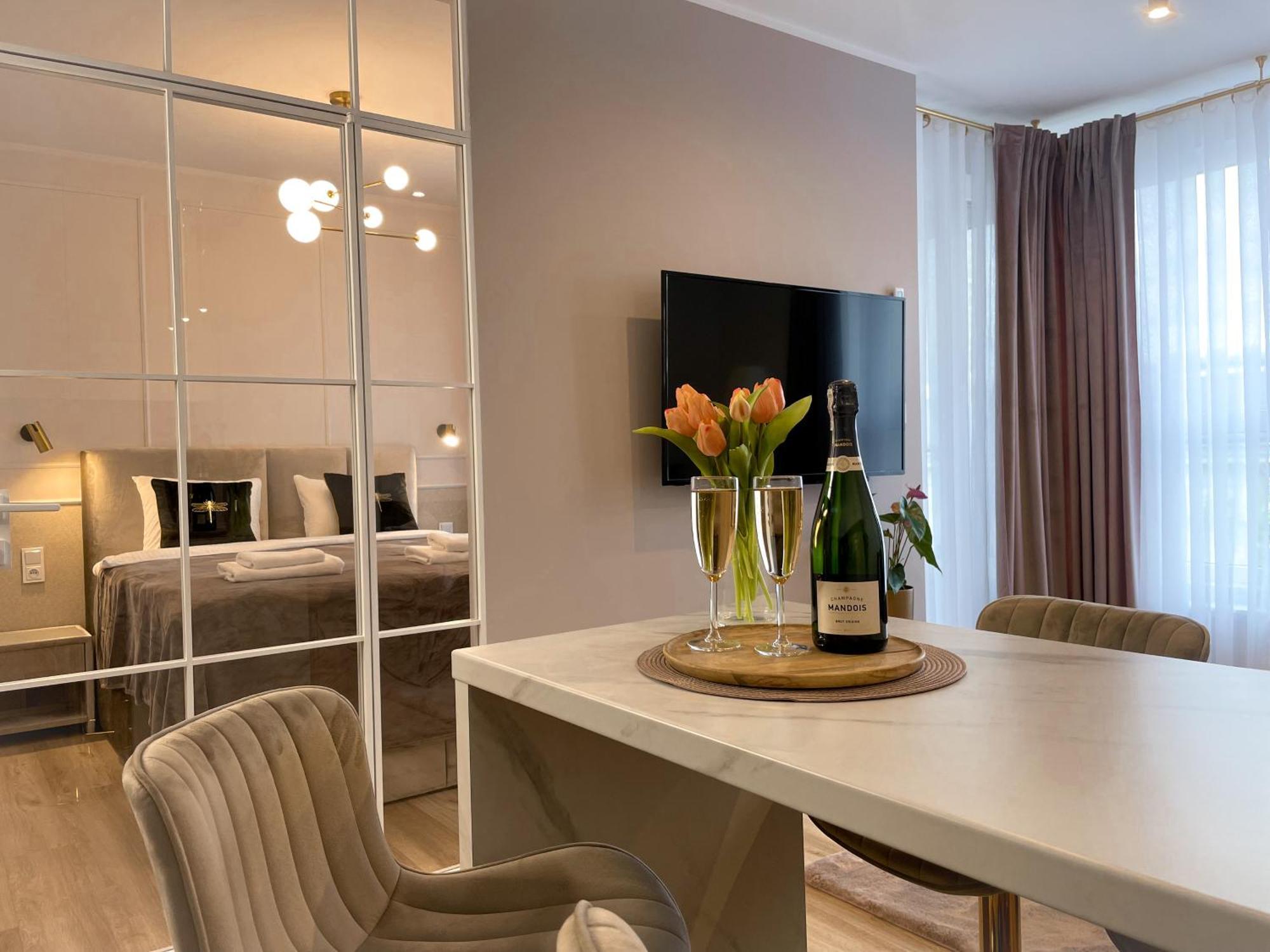 קטוביץ Urban Apartments Luxury Opolska 10 No 29, Free Garage, Self Check-In מראה חיצוני תמונה